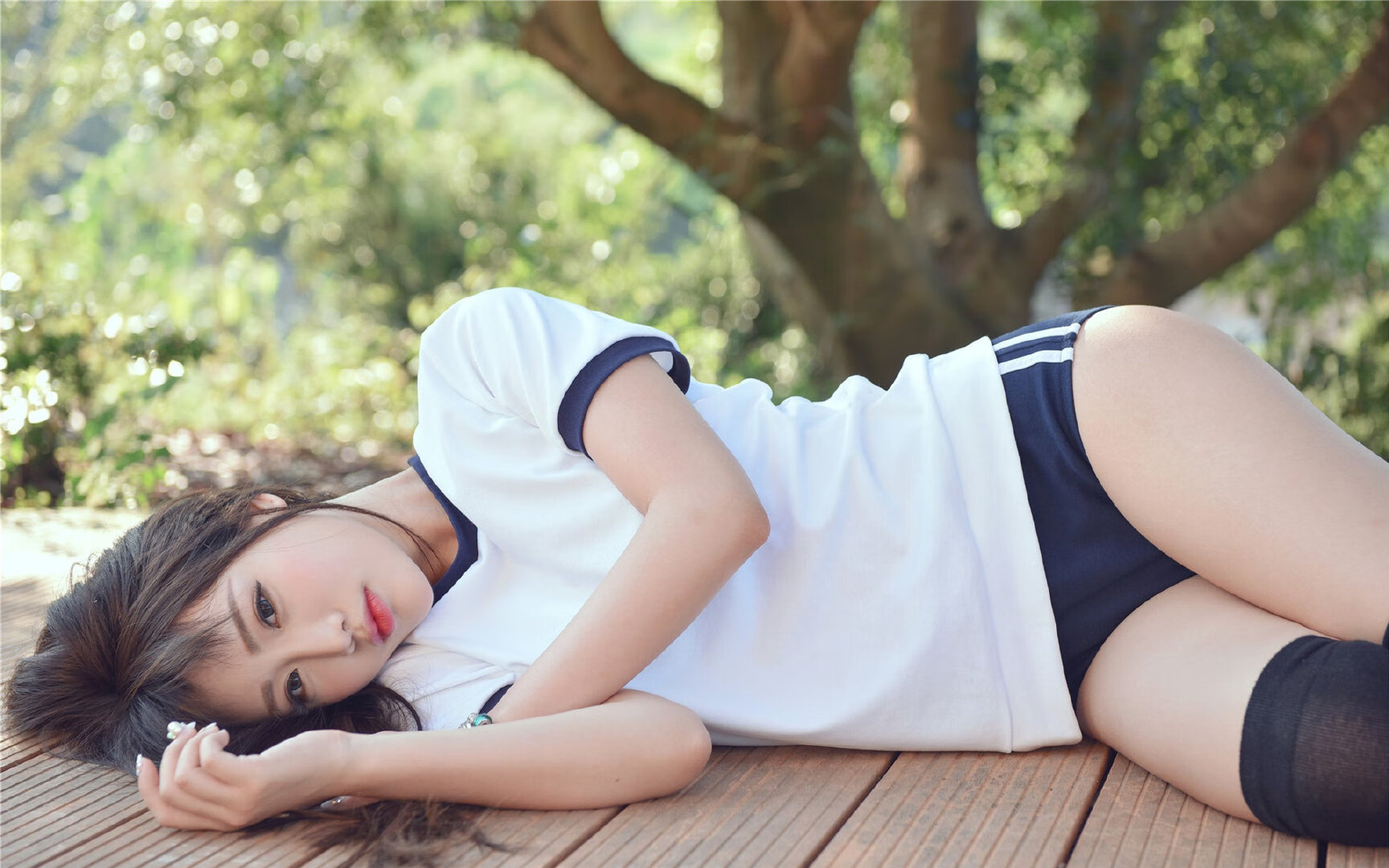 接力战术灵活多变,团队配合紧密,参与团队接力