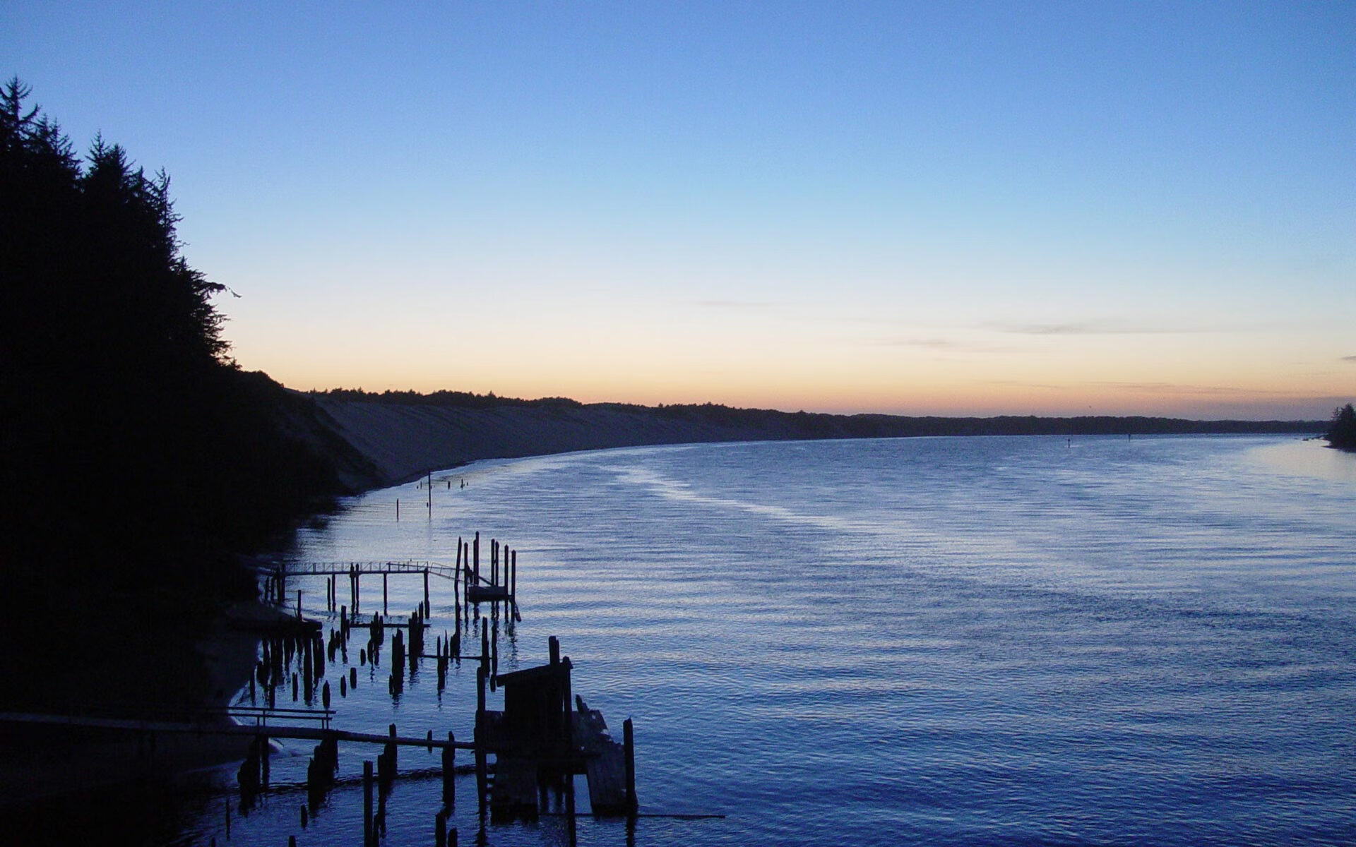 边锋回撤拿球是否削弱纵深推进力道,中锋回撤拿球