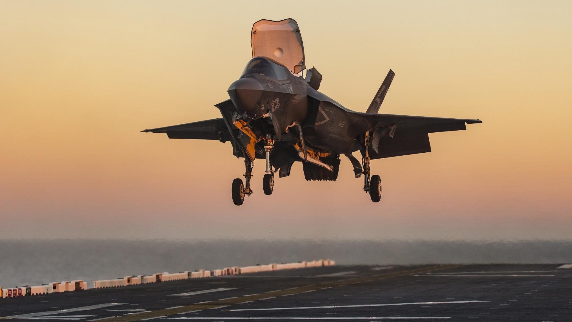 “美洲狮队表现超群,成为橄榄球未来竞争者之一”